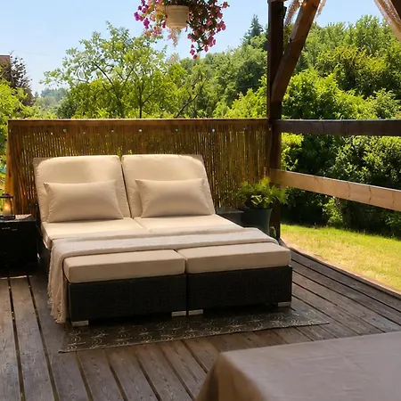 View Glamping Pod Radyní Bez Tekoucí Vody S Omezenou Elektřinou *